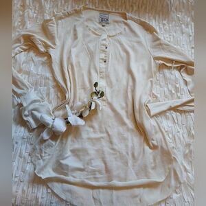 GO BY GO SILK Ivory Scoop Neck Tee